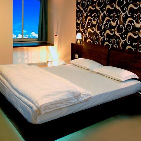 Hotel Tulsi Exotic Бхопал Екстер'єр фото