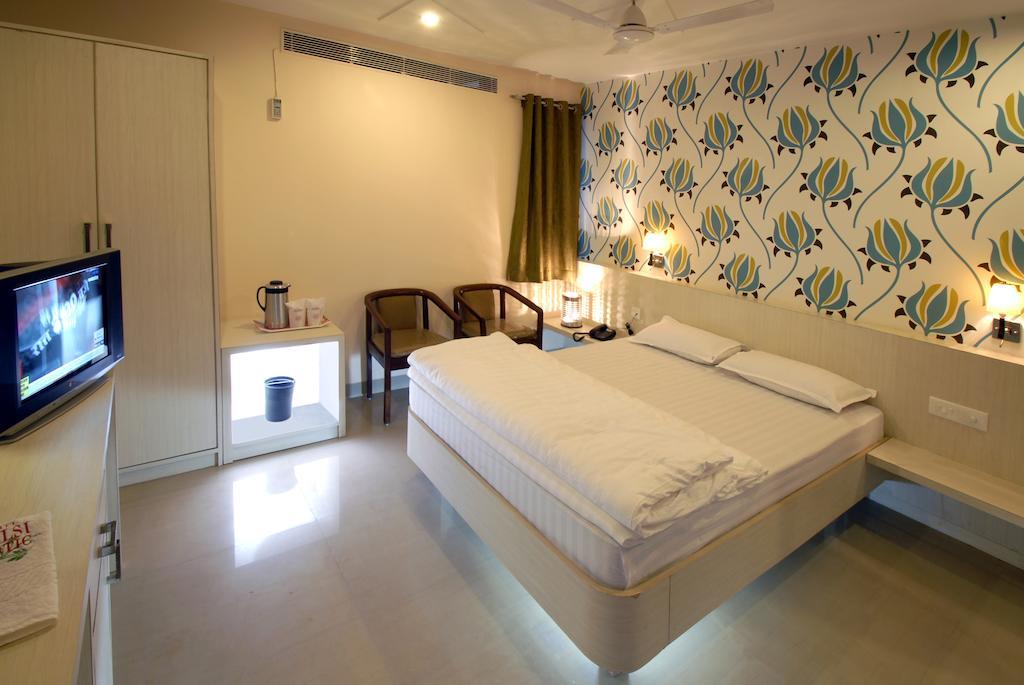Hotel Tulsi Exotic Бхопал Екстер'єр фото
